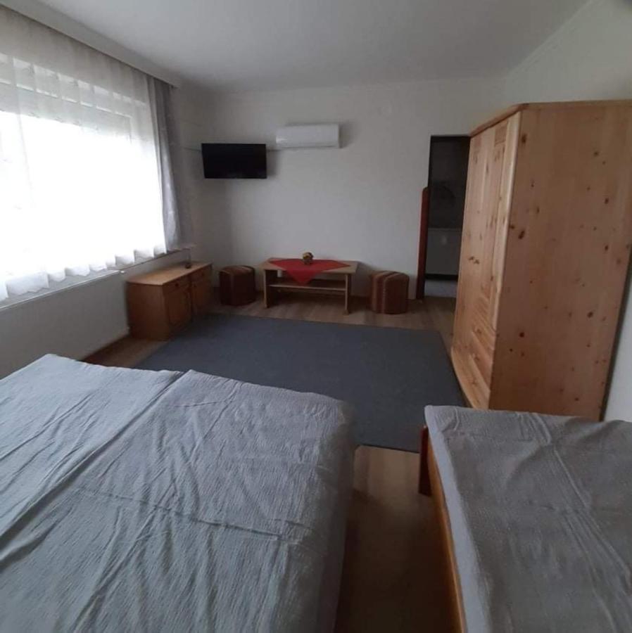 Pegazus Vendégház Hotel Hajdúszoboszló Exterior foto